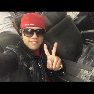 Meet your Posher, Adonis